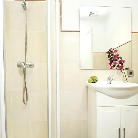 Hotel Plana By